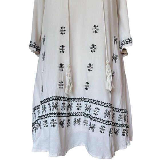 Lulus To the Sea Light Beige Embroidered Cold Shoulder Dress Womens Size Medium - Picture 8 of 14